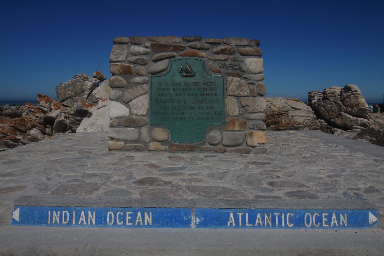 House Of 2 Oceans Lägenhet Agulhas Exteriör bild